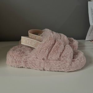 KENDALL + KYLIE SLIPPERS